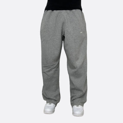 GREY BAGGY NIKE JOGGER